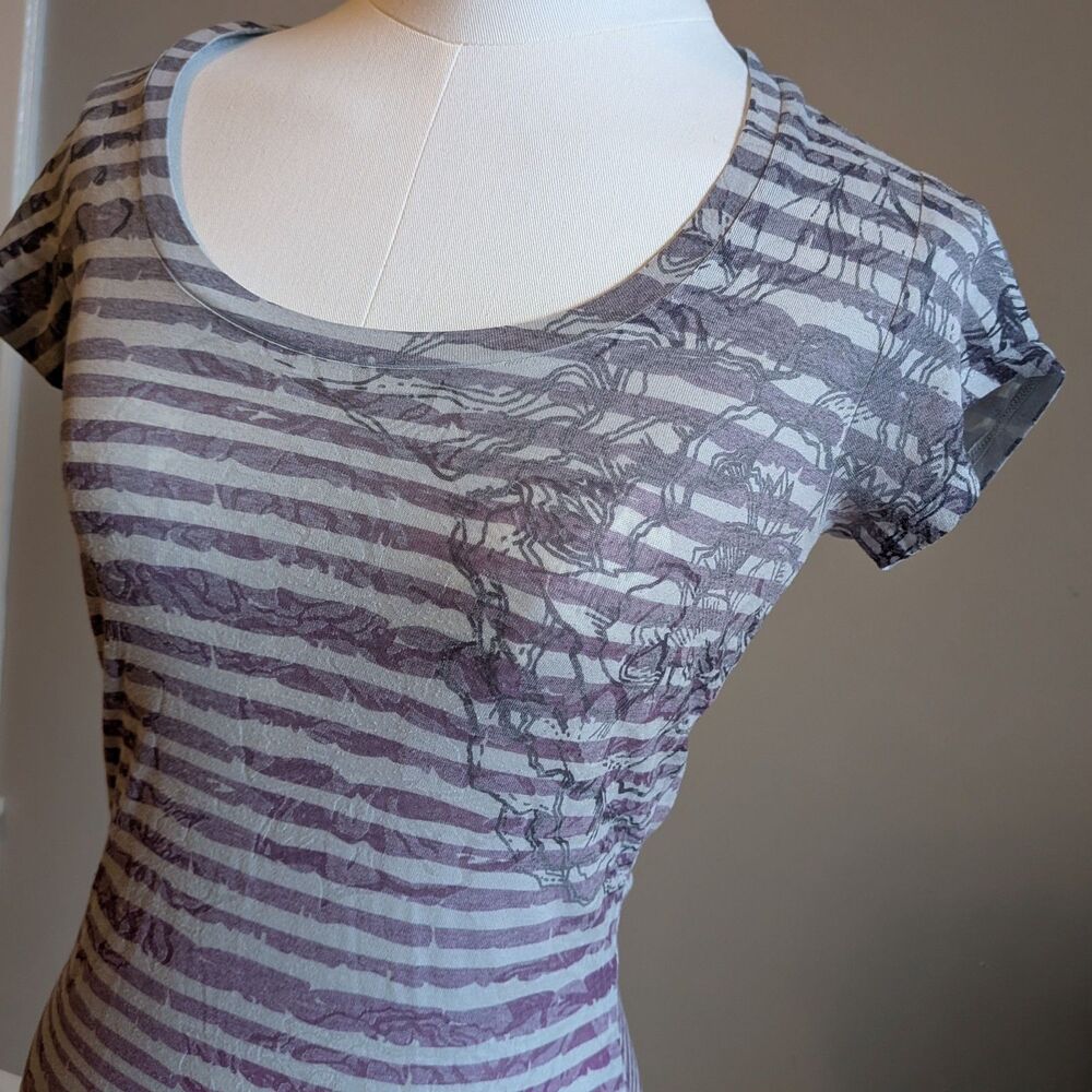 The North Face Scoop Neck Top Striped Rose Burnout T-shirt Athleisure Size XS - Picture 5 of 8